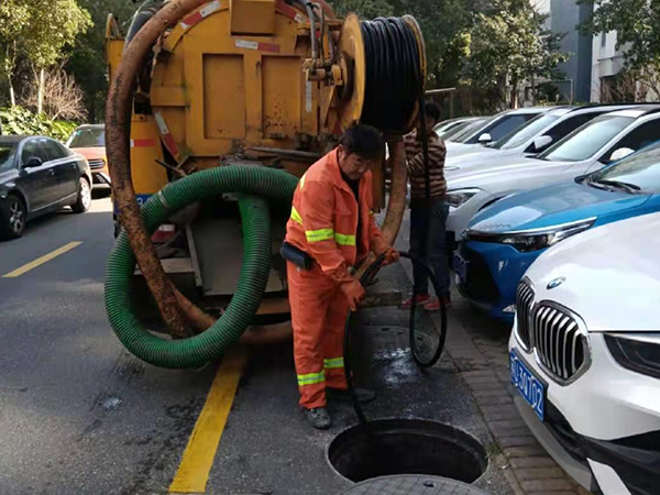 黄流镇排污管道清淤